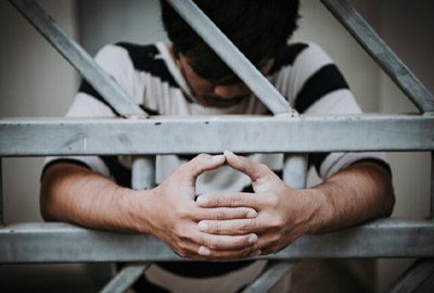 Crímenes de inmigración que resultan en detención y deportación Crímenes de inmigración que resultan en detención y deportación