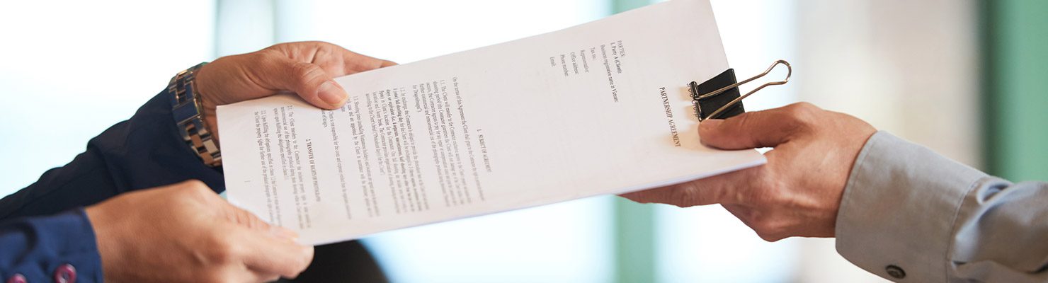 Documentacion y Formularios en trámites legales de inmigración sobre otros temas